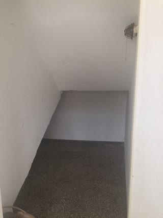 97 m² Store