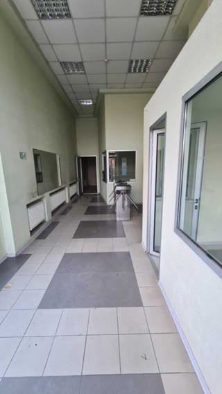 Сдадим целый этаж под аренду офисов с отдельным входом