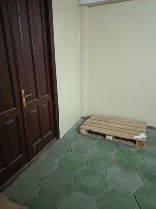 Universal commercial space for rent in Sanzona