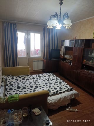 Продаж 2-кімнатна квартира біля парку, Деснянський район!