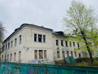 Продається окрема двоповерхова будівля метро Дарниця
