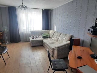 Продаж 4-кімнатної квартири на Бортничах