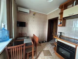Продаж 2-кімнатної квартири, вул. Новаторів, Стара Дарниця, Ліски