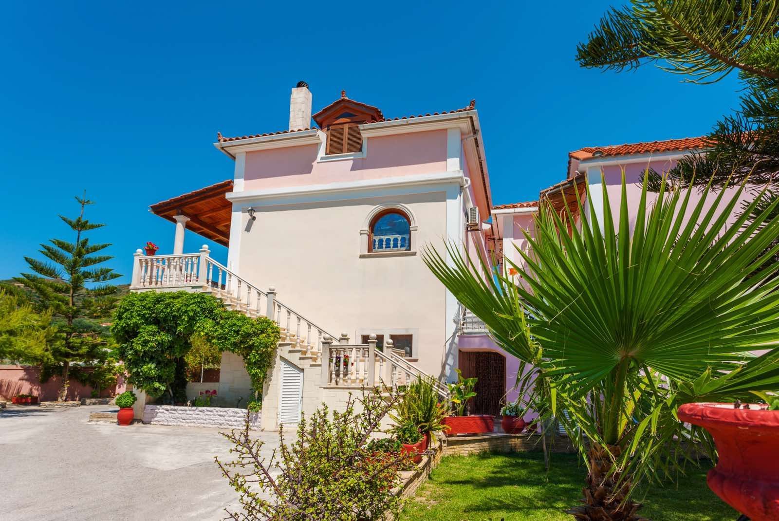 Detached house of 550 m²