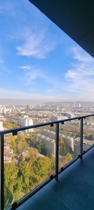 იყიდება 3 ოთახიანი ბინა საბურთალოზე