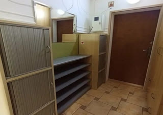 Продається 1-кімнатна квартира, вул. Братиславська, метро Чернігівська