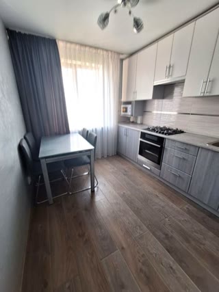 Продаж затишної 1-кімнатної квартири, станція метро Святошин