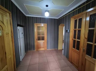 продам великий сімейний будинок в