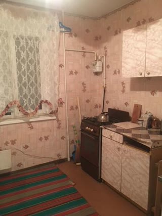 Продам однокомнатну квартиру в Лозовій !!!