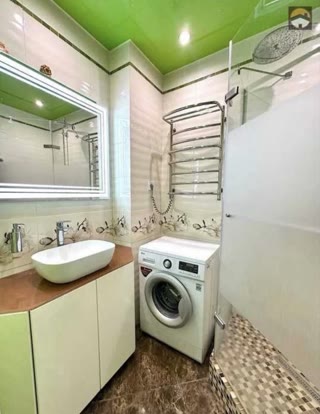 Продам 2к квартиру пл.Конституции, Центр