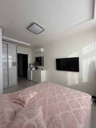 Sale of a 2-room apartment in Poznyaky near the metro