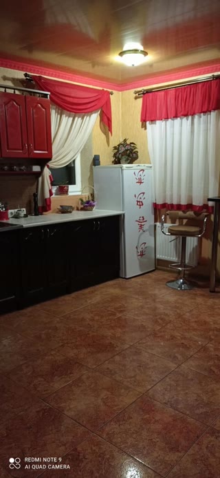 Продам пол дома район барабашова