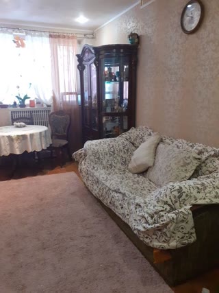 Продається чудовий будинок  190 кв м у мальовничому місці поруч з Гідропарком