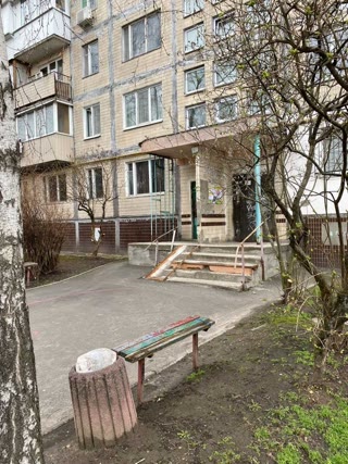 Продаж 3к квартири, 64/41/8 кв.м., вул. Якуба Коласа, Святошинський