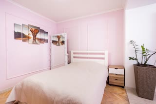 Продаж 4-кімнатної квартири біля Дніпра та метро Лівобережна