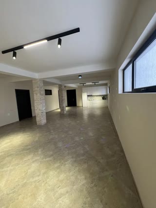 იყიდება 10+ ოთახიანი კერძო სახლი თბილისის ზღვაზე