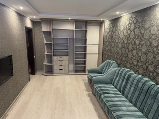 Продаж 3-кімнатної квартири на Троєщені