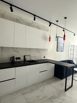 Продам 2х кімнатну квартиру, Центр