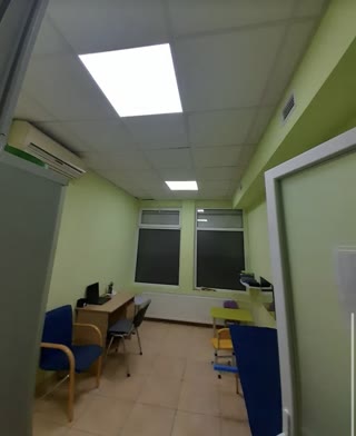 Продається нежитлове приміщення 160 м² у прохідному місці — під будь-який вид діяльності