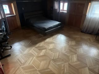 იყიდება სამოთახიანი ბინა ვაკეში