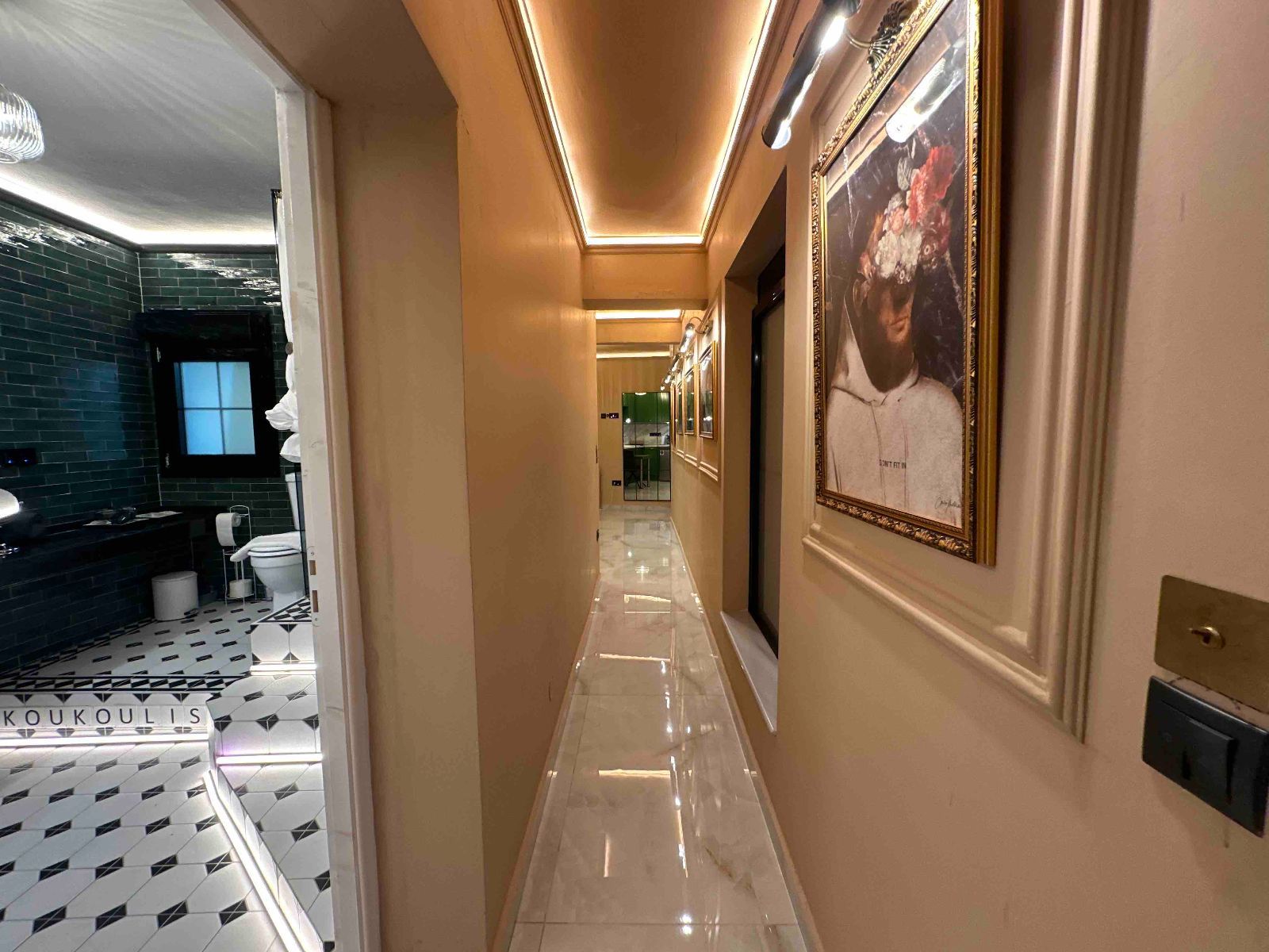 Студия 55 м²