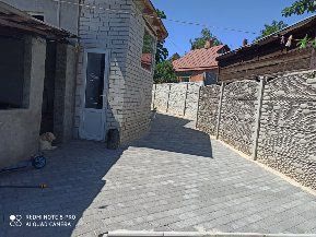 Будинок на Холодній Горі з ділянкою 7 соток