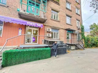 Sale of a facade premises, Mezhyhirskaya St., metro station "Taras Shevchenko"
