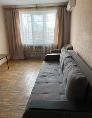 Продаж 2к квартири 43.7 кв. м на вул. Пантелеймона Куліша, 10хв до метро Лівобережна