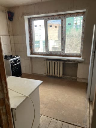 Продам 2-кімнатну квартиру у центрі міста (Кінний Ринок)