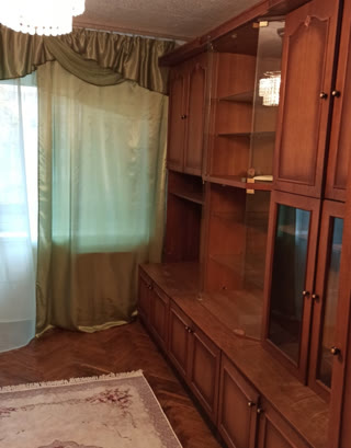 Продається 2-кімнатна квартира, вул. Сергія Набоки, метро Дарниця