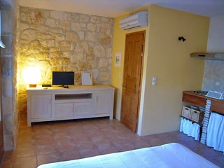 282 m² Apartment Complex