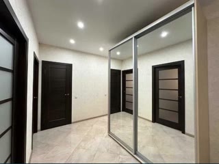 Аренда 3к квартиры, Комфорт Таун, Днепровский, укрытие рядом с квартирой