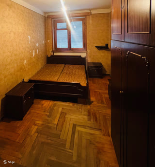 For sale a large apartment of 151 sq.m. with unique potential for renovation