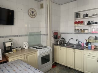 Продам чотирикімнатну квартиру на Одеській