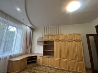 Продам 3-кімнатну квартиру Центр, м. Архітектора Бекетова