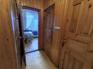 Продам 2к квартиру Лабораторна, метро Палац Україна