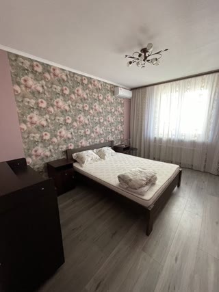 Продам 2 ком. квартиру пер. Искринський, Захисників України, Слобідський р-н