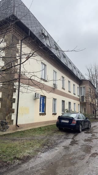 Продам гостинку ХТЗ Індустріальна