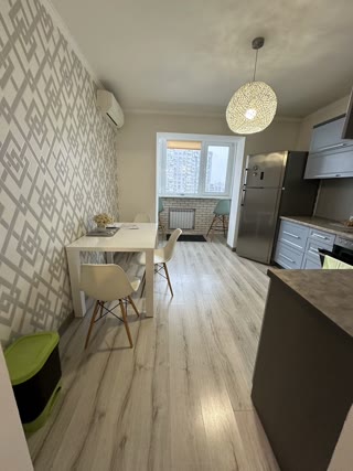 Продаж 1-кімнатної квартири, метро Позняки
