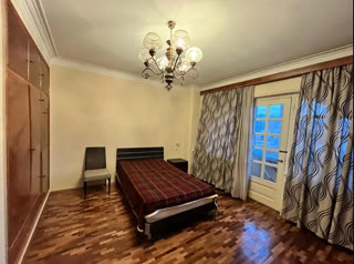 ქირავდება 5 ოთახიანი ბინა საბურთალოზე