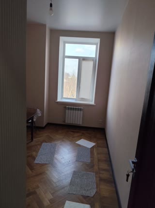 Продам 4к квартиру м Захисників України