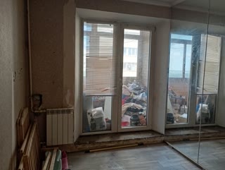 Продається 4 кімнатна квартира Алексеєвка