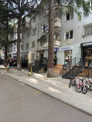 Universal commercial space for rent in Saburtalo