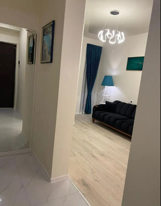ქირავდება 2 ოთახიანი ბინა საბურთალოზე