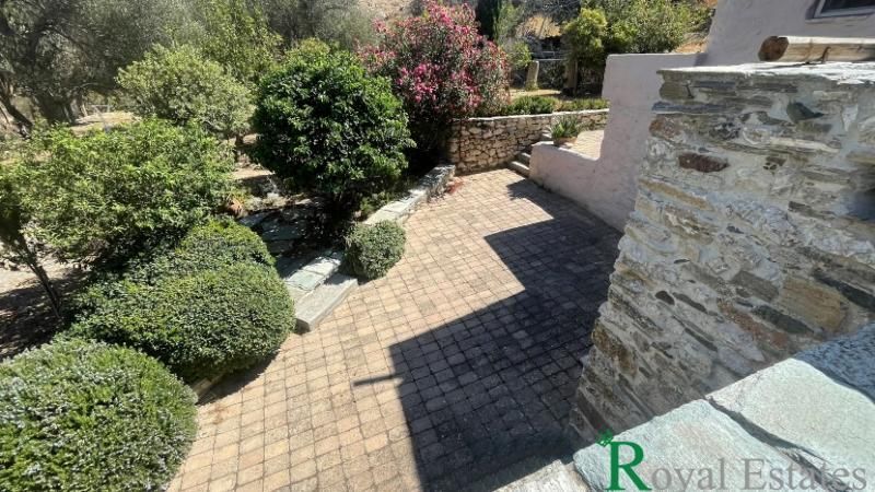 260 m² Detached House