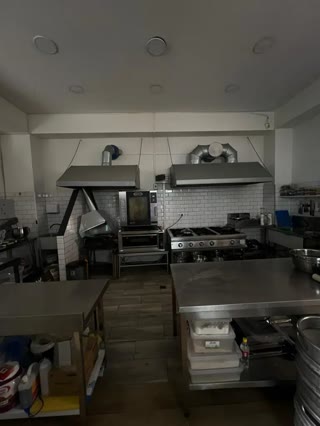 Universal commercial space for rent in Saburtalo