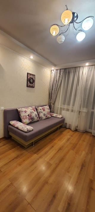 Продам 1-кімнатну квартиру, метро Перемога, Олексіївська