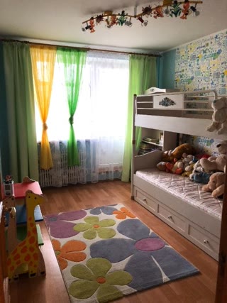 Продам 4 квартиру82 кв Кухня 6кв. Салтовка. Ак. Павлова ул.