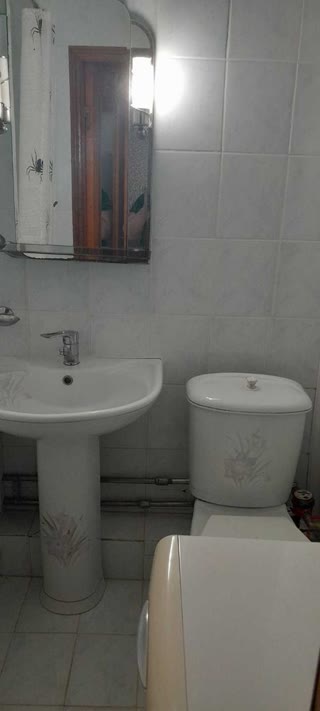 Продам 2 кімнатну квартиру Павлове Поле, кінотеатр Довженка