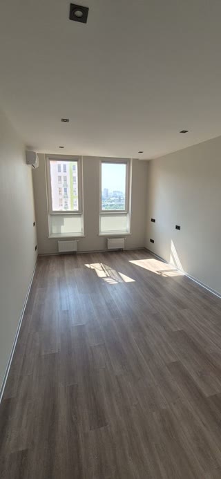 Продається 2-кімнатна квартира 72.24 кв.м в ЖК, метро Нивки